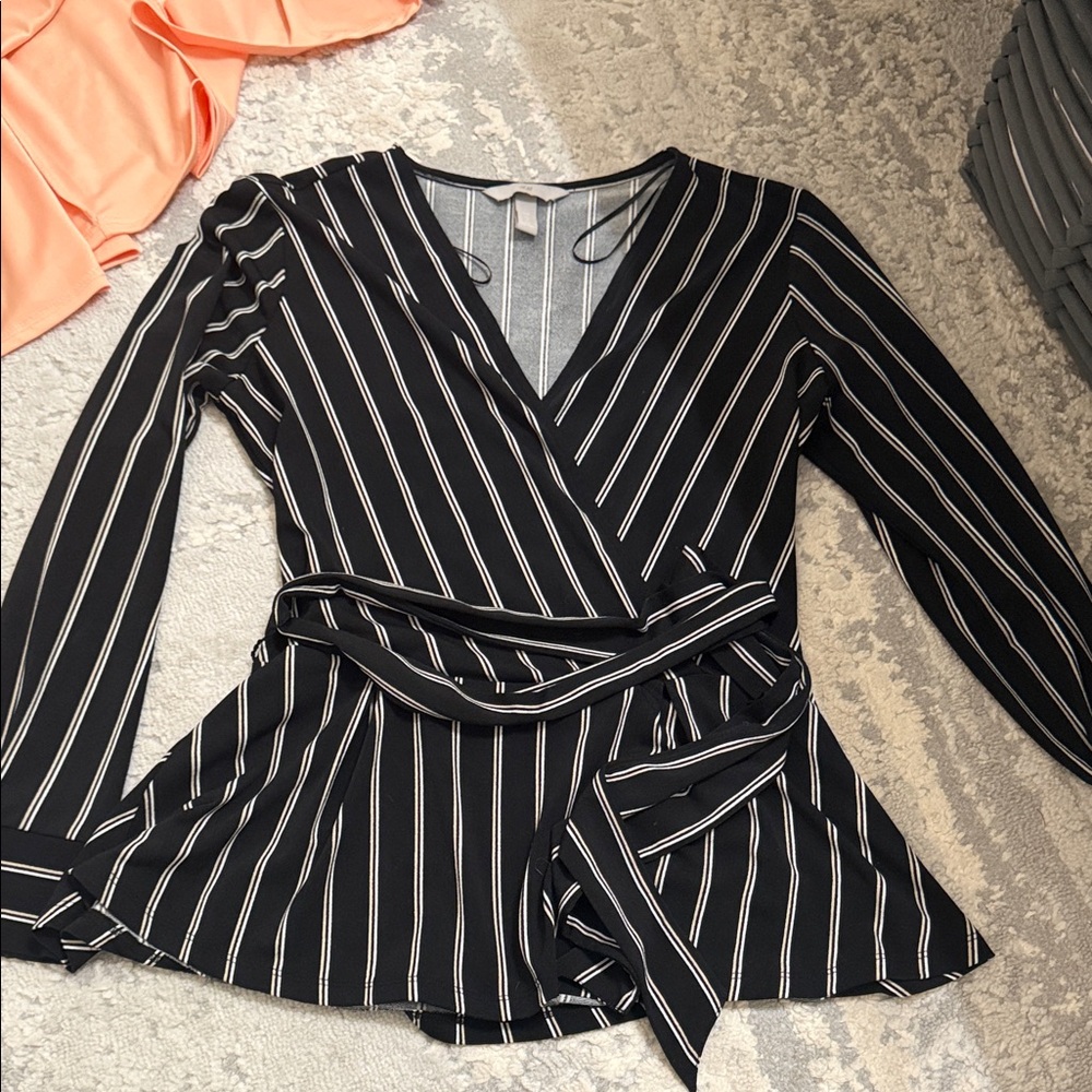 H&M Black and White Striped V-Neck Blouse